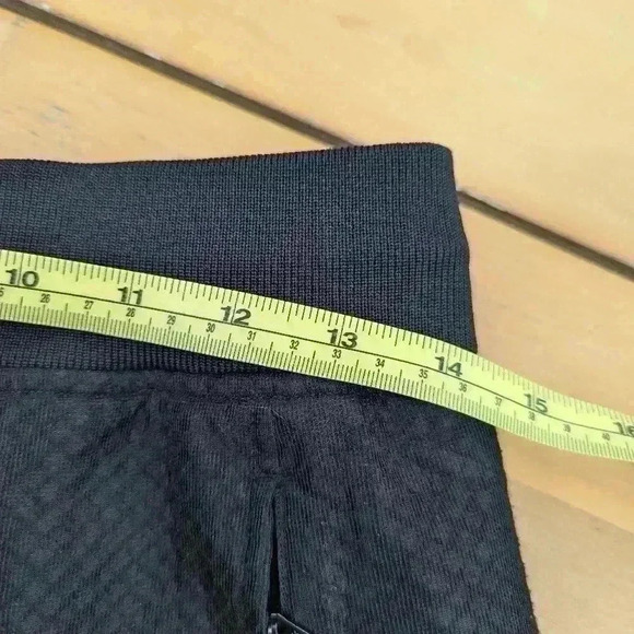 Theory Black Tennis Skirt Casual - great condition size Small - Picture 4 of 7